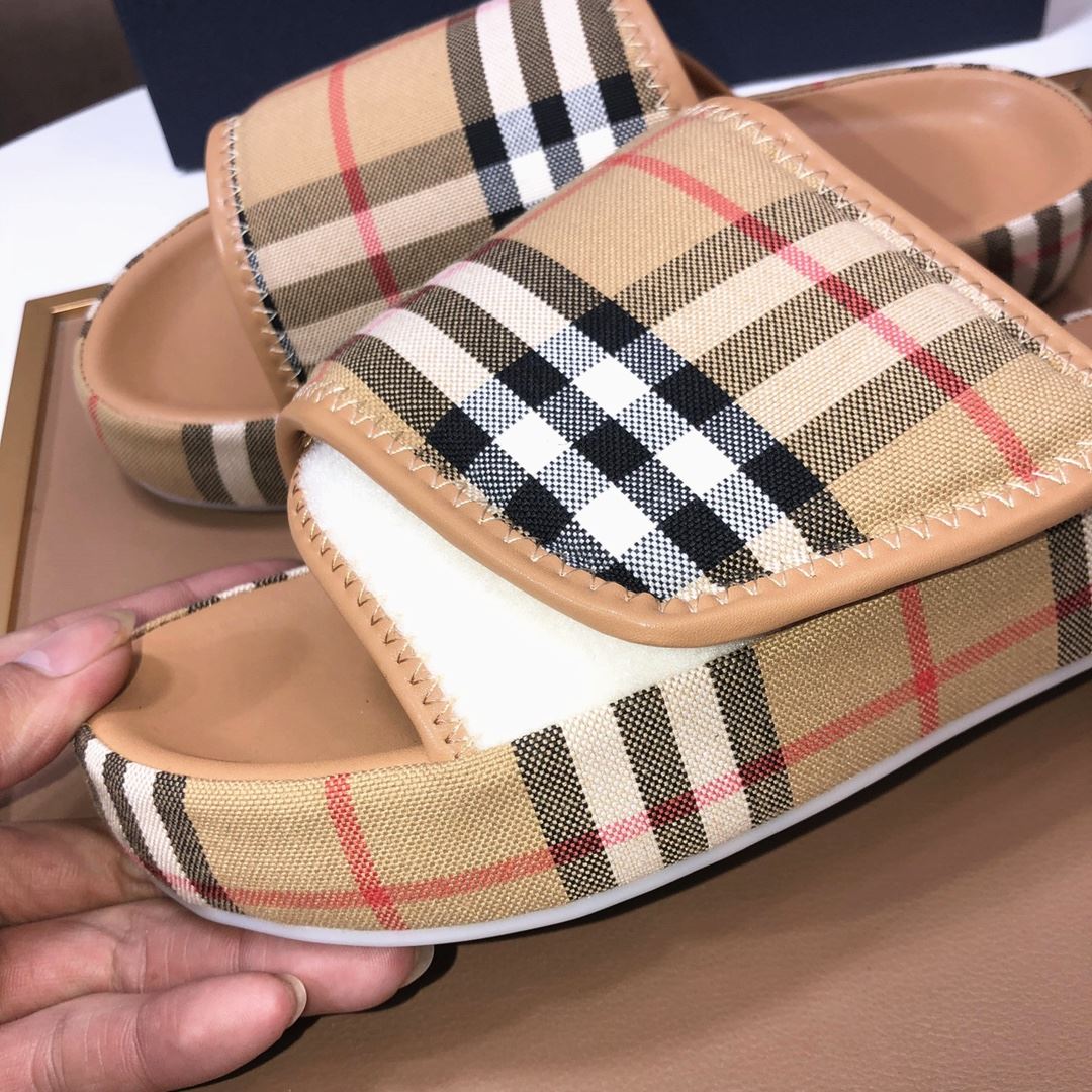 Burberry Slippers